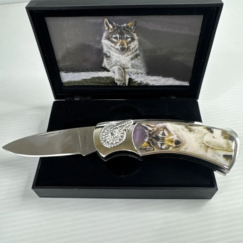 Maxam Great Wolf Native American Inspired Collectors Folding Knife AO4058597